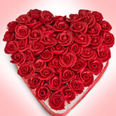 Roses in Heart Cake